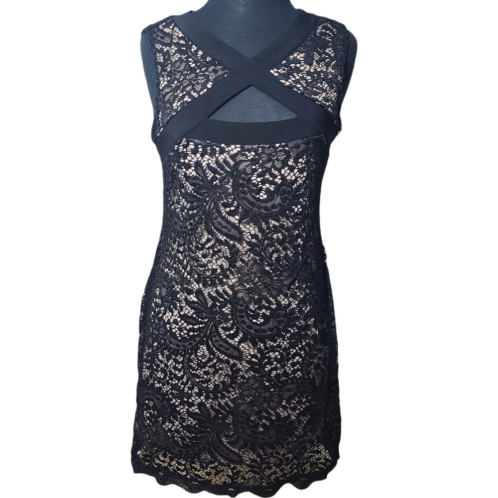 Love fast live hard lace black dress key hole sleeveless sz L